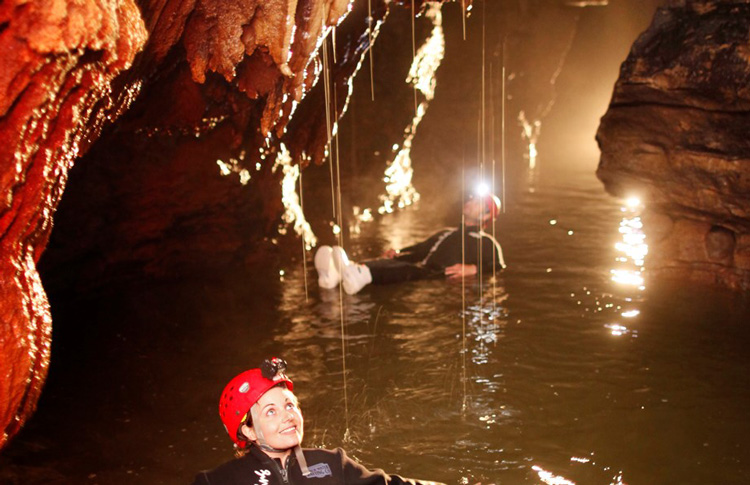 Labyrinth Black Water Caving 