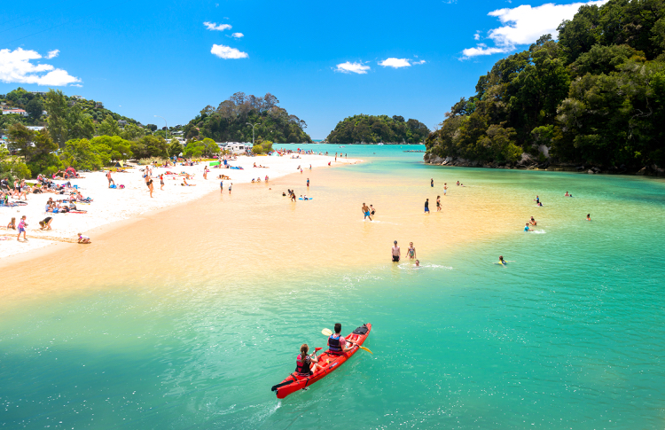 Popular Kaiteriteri beach in summer