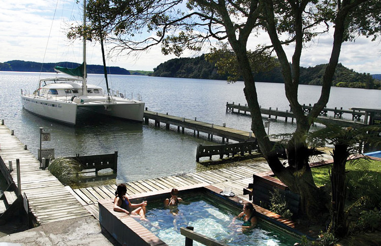 Lake Rotoiti hot pools