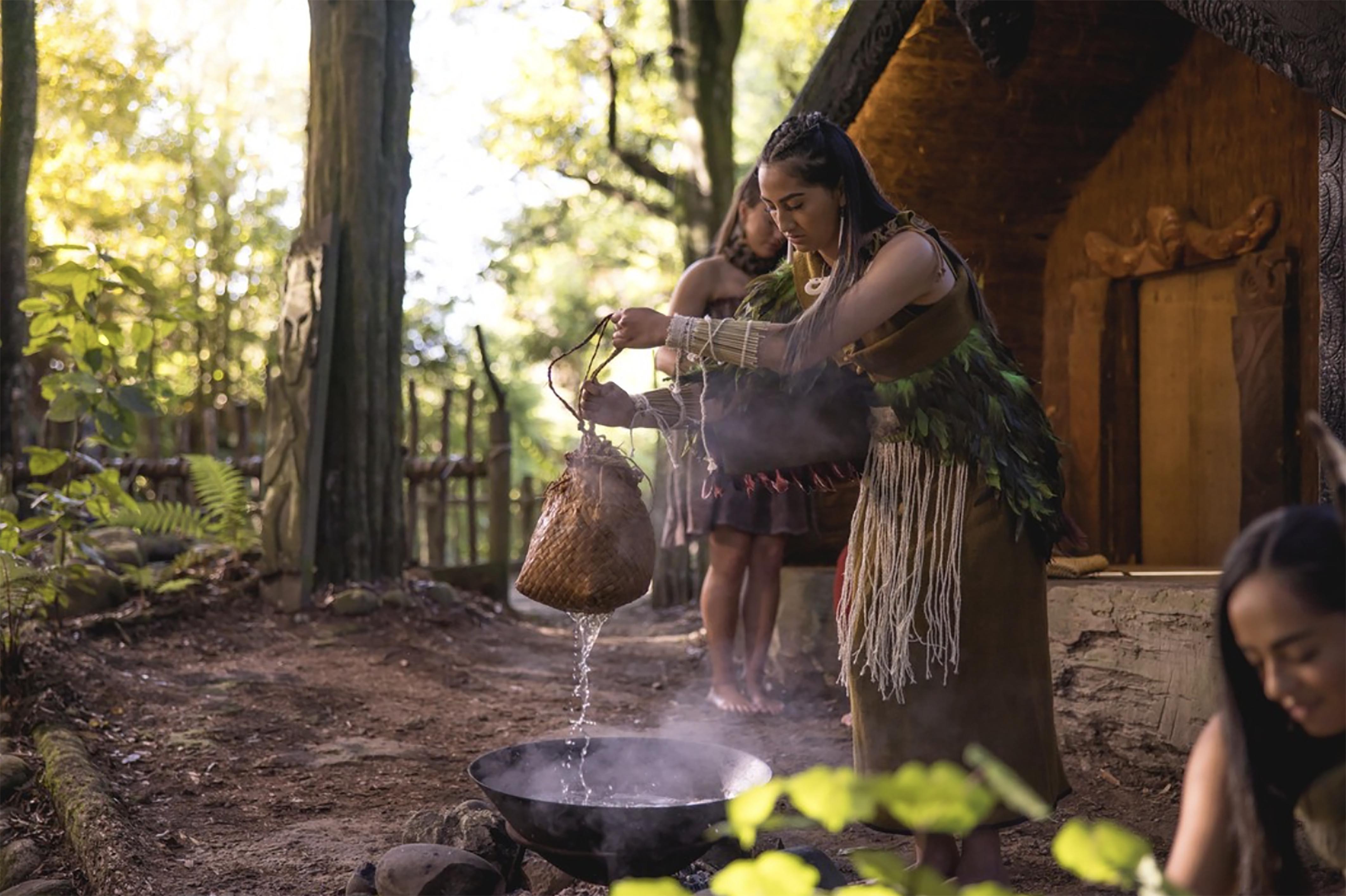 Te Pā Tū shares a 4-hour evening feasts 