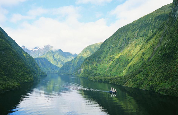 Cruising in Doubtful Sounds