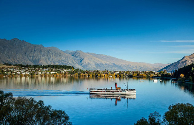 Queenstown as seen from Lake Wakatipu.