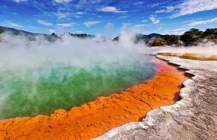 Wai-O-Tapu in Rotorua