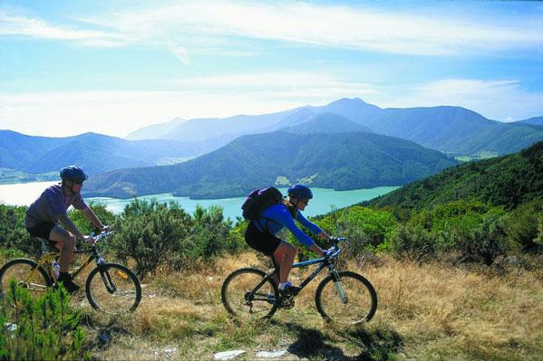 Queen Charlotte Track by mountainbike