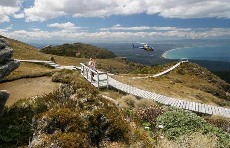 Heli transfers on Hump Ridge Track