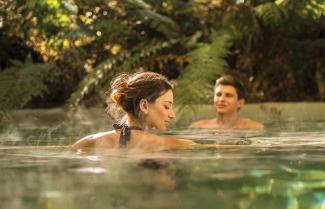 Visiting New Zealand natural hotpools while on tour