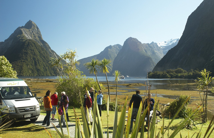 coach tours of new zealand