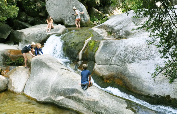 Cleopatras pool Abel Tasman National Park