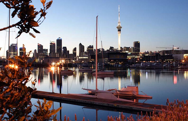 Beautiful view of Auckland by night.