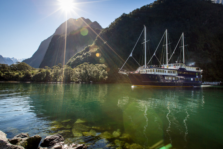 Milford Sounds Nature Cruise