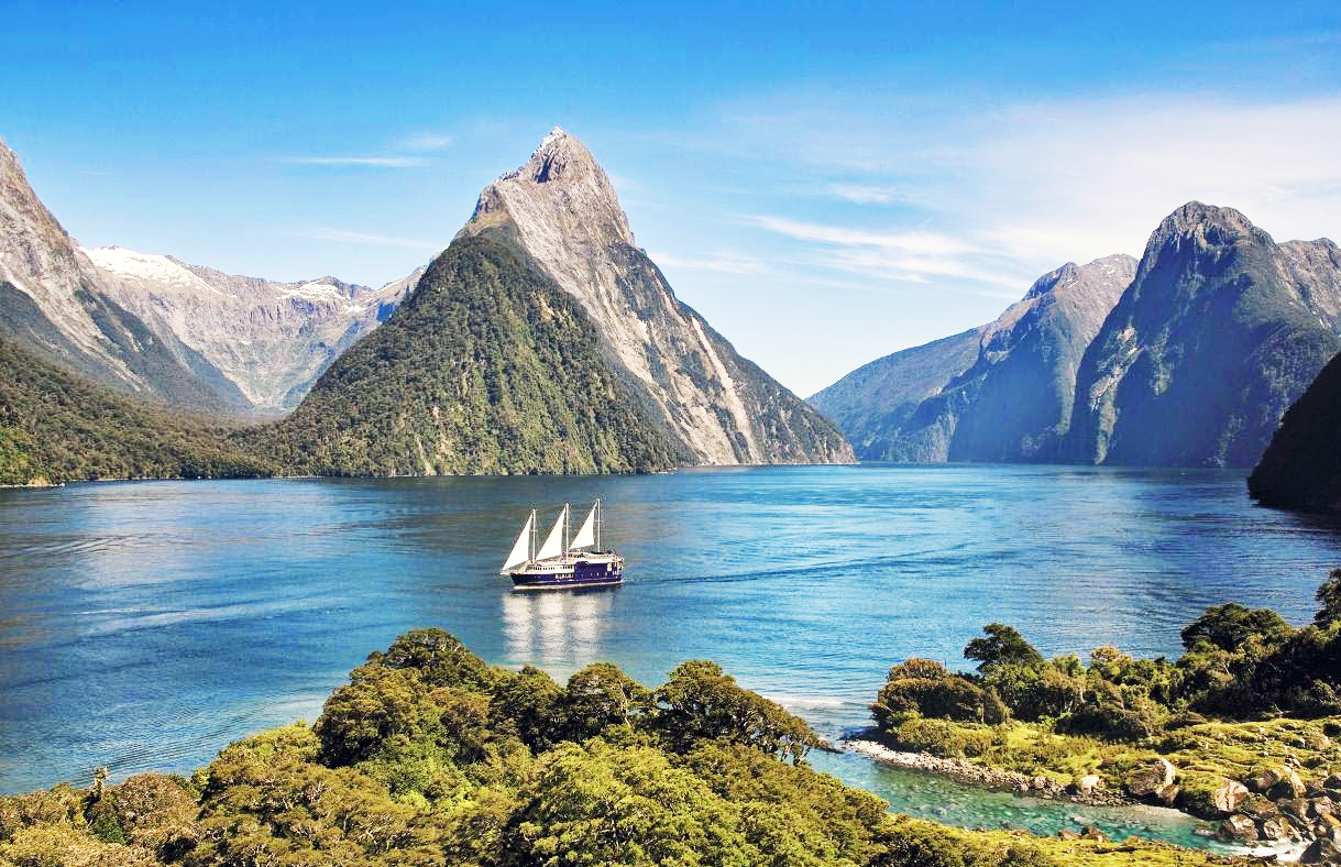 Natural Cruise in Milford Sound