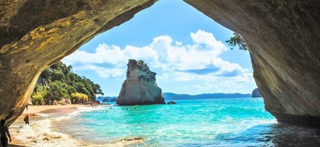 Cathedral Cove and Te Hoho Rock