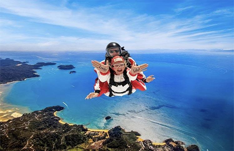 skydive over the Abel Tasman