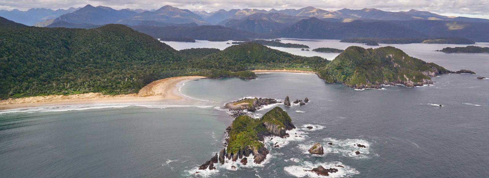 Heritage Expeditions - Southern Fiords Discovery