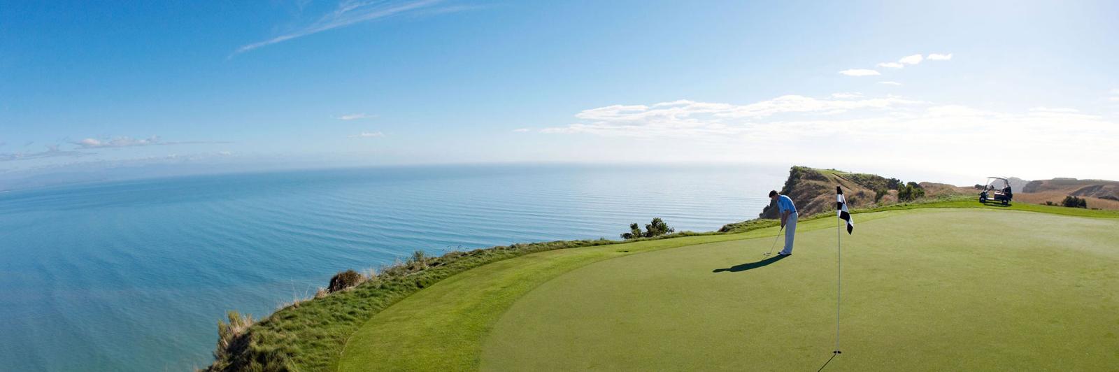 Very clam day overlooking the golf course at Cape Kidnappers