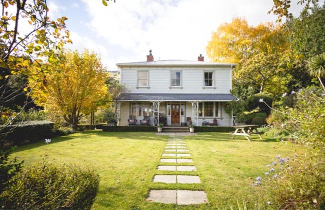 Coombe Farm Bed & Breakfast
