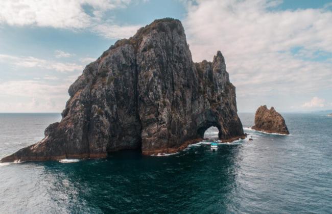 Hole in the Rock Cruise