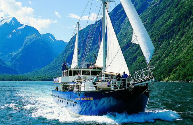 Milford Sound Overnight Cruise