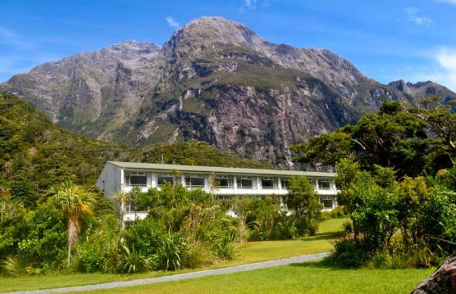 Mitre Peak Lodge