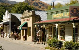 Streetview of historic Arrowtown buildings