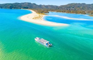 Cruising Abel Tasman National Park waters