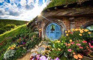 Hobbit hole in Hobbiton, Matamata
