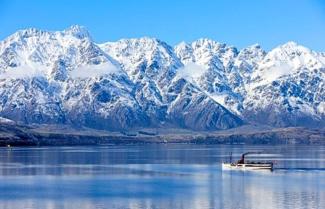 Lake Wakatipu in Queenstown