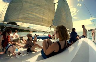 Sailing in the Abel Tasman with small group