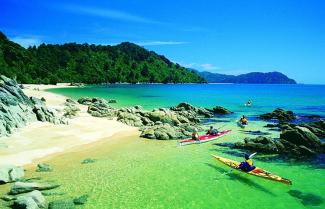 Kayaking Abel Tasman