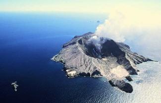 white Island Volcano Tour